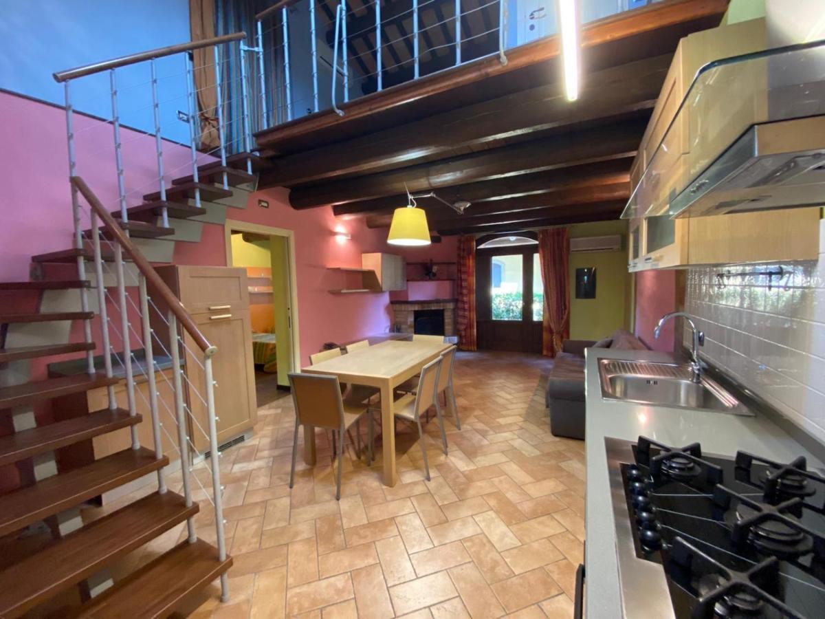 Agriturismo Il Casale Morrovalle ภายนอก รูปภาพ