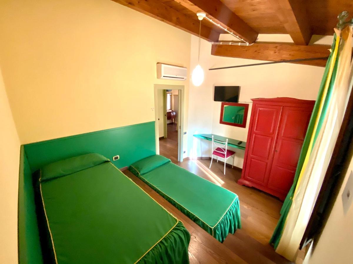 Agriturismo Il Casale Morrovalle ภายนอก รูปภาพ