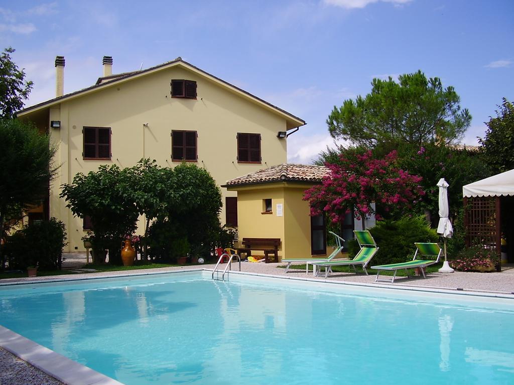 Agriturismo Il Casale Morrovalle ภายนอก รูปภาพ