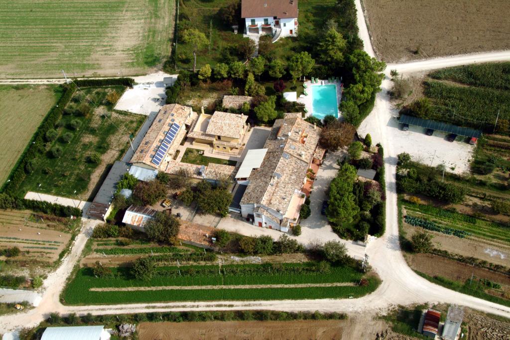 Agriturismo Il Casale Morrovalle ภายนอก รูปภาพ
